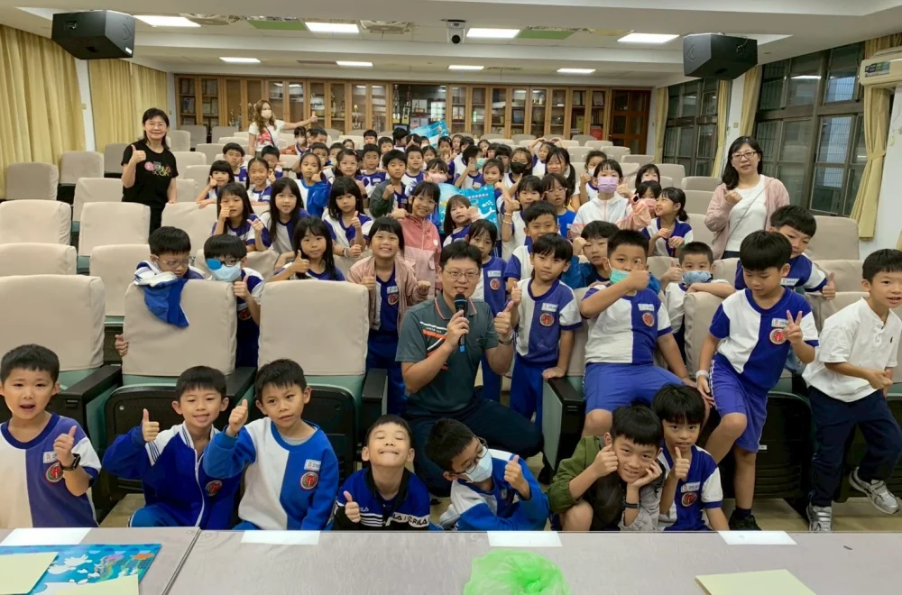 LINE_ALBUM_20251107環教減塑點亮宣導-低_260504_1
